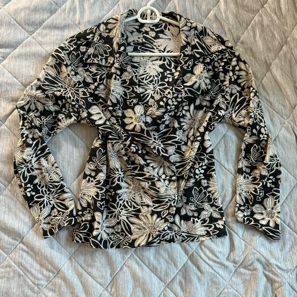 Floral Black and White Top Jacket